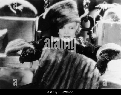 MARLENE DIETRICH DIE SCHARLACHROTE KAISERIN (1934) Stockfoto