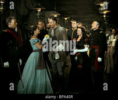 HARRY CAREY JR, JOANNE DRU, JOHN WAYNE, JOHN AGAR, VICTOR MCLAGLEN, MILDRED NATWICK, George O'BRIEN, sie trug eine gelbe Band, 1949 Stockfoto