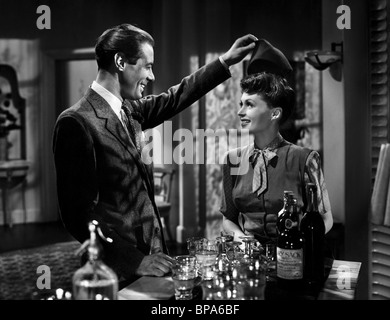 REX HARRISON, Lilli Palmer, DIE FORTSCHRITTE DER RECHEN, 1945 Stockfoto