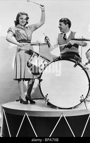 JUDY GARLAND, MICKEY ROONEY, Streik die Band, 1940 Stockfoto