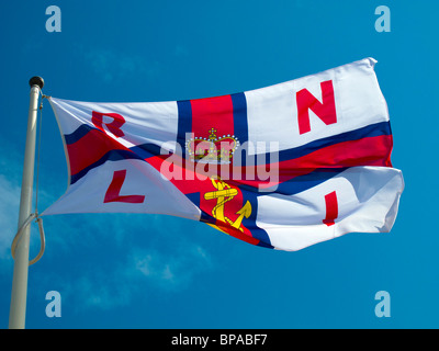 Ein Royal National Institute of Rettungsboote Flagge in Ilfracombe, North Devon Stockfoto
