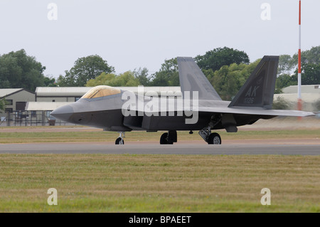 Vereinigte Staaten Luftwaffe Lockheed Martin F-22A Raptor Registrierung AF06126 Taxis, zur Startbahn zu seinem RIAT Display Proben Stockfoto