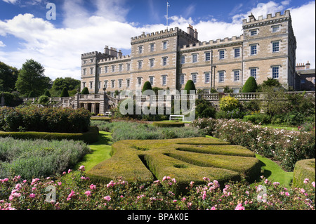 Mellerstain House, Scottish Borders, UK - formalen italienischen Gärten und Haus Stockfoto