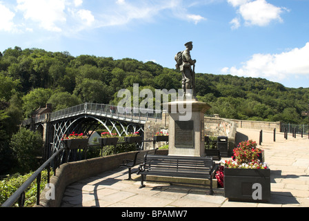 Ironbridge Kriegerdenkmal - Ironbridge, Shropshire. Stockfoto