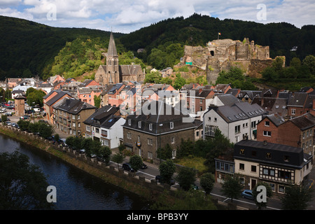 La Roche-En-Ardenne und den Fluss Ourthe, Wallonien, Belgien Stockfoto