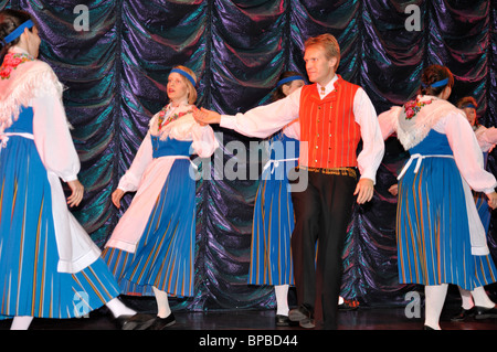 Schwedischer Folklore Tanz Display, Visby, Gotland Gemeinde, Gotland Grafschaft, Schweden Stockfoto