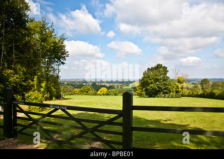 Blick Richtung Swindon vom oberen Wanborough, Wiltshire, England, UK Stockfoto