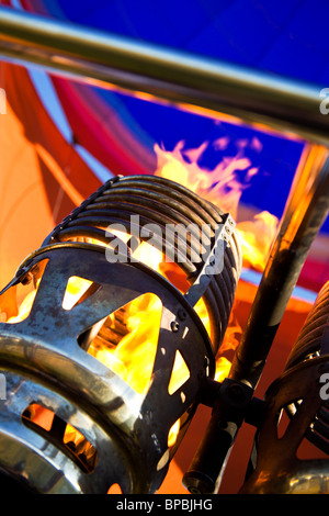 Ballon-Brenner hautnah mit Flamme Stockfoto