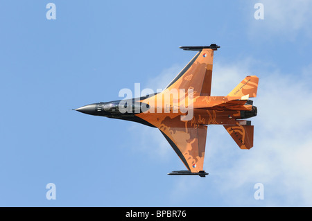 General Dynamics f-16 AM Fighting Falcon mit seinen aufregenden Lackierung von 322/323 Geschwader königlichen niederländischen Luftwaffe Leeuwa Stockfoto