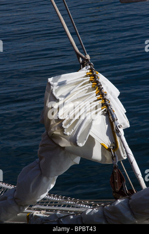 Shabab Oman bei Hartlepool 2010 Tall Ships Race, Dorf und Marina, Teesside, North Yorkshire, Großbritannien Stockfoto