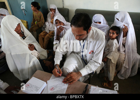 Flutopfer in Pakistan erhalten Hilfe von Ärzte ohne Grenzen Stockfoto