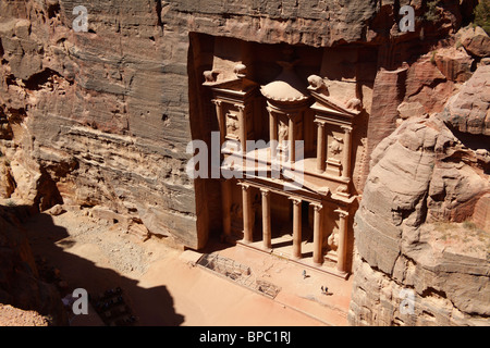 Erhöhten Blick auf Al Khazneh (oder Treasury), Petra, Jordanien Stockfoto