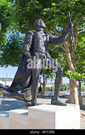 Statue von Sir Laurence Olivier, South Bank, London Stockfoto