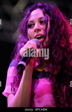 Eliza Doolittle die live beim V Festival 2010 Stockfoto