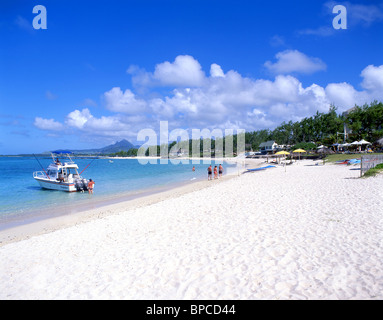 Strand Blick, Hotel Silver Beach, Trou d ' Eau Douce, Flacq Bezirk, Republik von Mauritius Stockfoto