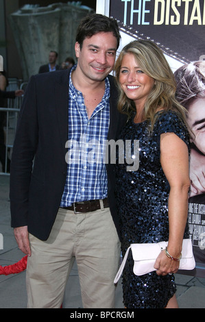 JIMMY FALLON NANCY JUVONEN gehen der Abstand LOS ANGELES HOLLYWOOD LOS ANGELES Kalifornien USA PREMIERE 23. August 2010 Stockfoto