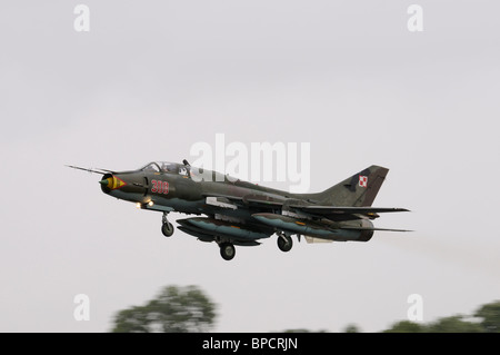 Suchoi Su-22M-4 der polnischen Luftwaffe RAF Fairford für die Airshow 2010 RIAT Royal International Air Tattoo angekommen. Stockfoto