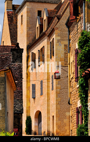 Frankreich: Straße und Häuser in der historischen Dorf Beynac Stockfoto