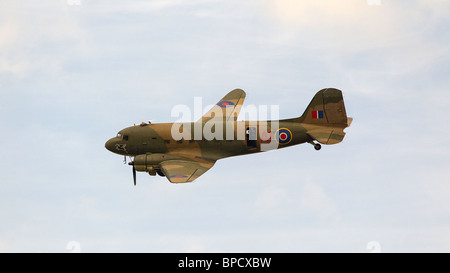 Douglas Dakota ZA947 AI C-47A-60-DL militärische No KG661 RA Schlacht von Großbritannien Flug Pegasus Livree - Beobachter im oberen Rumpf Stockfoto