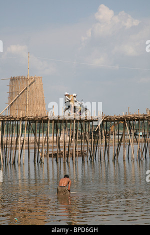 Bambus-Brücke in Kampong Cham, Kambodscha Stockfoto