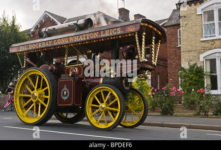 Ein Vintage Dampftraktor Paraden durch die Straßen während der Rallye 2009 Driffield Steam Engine Stockfoto