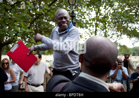 Speakers' Corner ist ein Bereich wo öffentlich zu sprechen erlaubt ist, und jedes Thema ist erlaubt. Nord-Ost-Ecke des Hyde Park, London Stockfoto