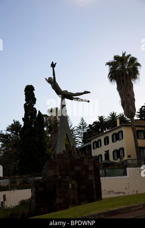 "Paz e Liberdade" (Frieden und Freiheit) Statue in Funchal, Madeira Stockfoto