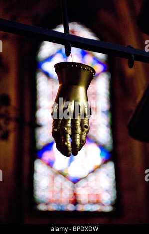 England Kent Canterbury. Die Kathedrale von Canterbury. Der schwarze Prinz Grab Kupfer Bildnis von Edward III Sohn starb im Jahre 1376. Stockfoto