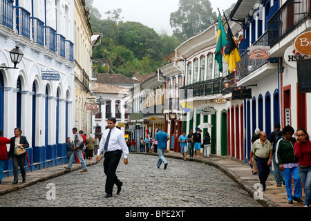 Straßenszene in Ouro Preto, Brasilien.
