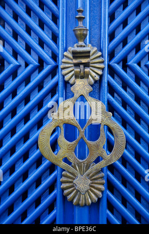Detail einer Tür ein Haus im Kolonialstil in der Altstadt von Parati, Bundesstaat Rio de Janeiro, Brasilien. Stockfoto