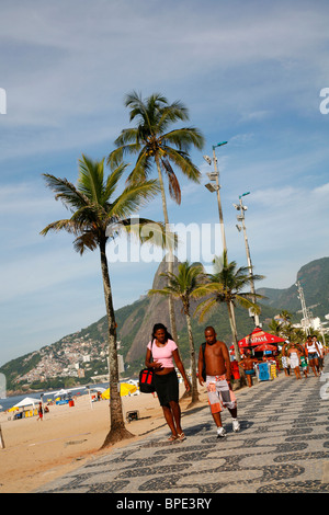 Die Promenade am Strand von Ipanema, Rio De Janeiro, Brasilien. Stockfoto