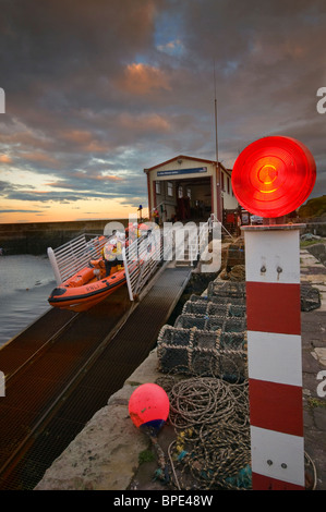 St. Abbs RNLI inshore Rettungsboot training Stockfoto