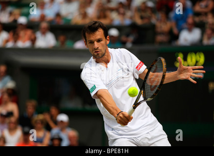 Philipp Petzschner Deutschlands in Aktion bei den Wimbledon Championships 2010 Stockfoto