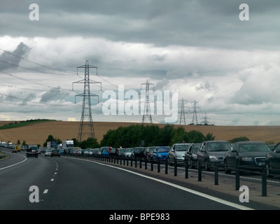 Stau auf der M11 aufgrund eines Unfalls-England Stockfoto