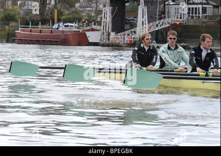 2. April 2010. Cambridge University Trainingseinheit in Tideaway Woche. 156. Xchanging University Boat Race. Stockfoto