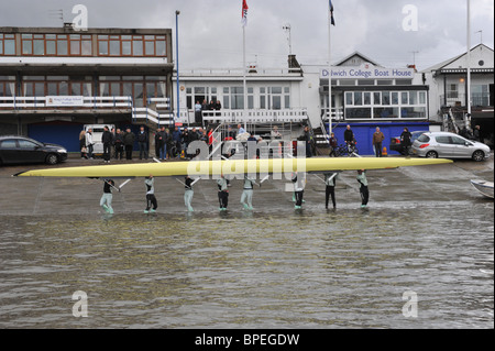 2. April 2010. Cambridge University Trainingseinheit in Tideaway Woche. 156. Xchanging University Boat Race. Stockfoto