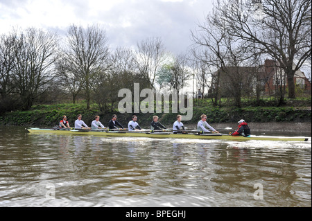 2. April 2010. Cambridge University Trainingseinheit in Tideaway Woche. 156. Xchanging University Boat Race. Stockfoto