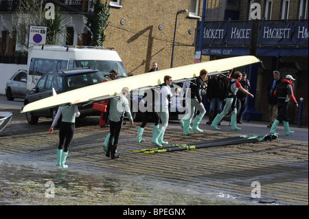 2. April 2010. Cambridge University Trainingseinheit in Tideaway Woche. 156. Xchanging University Boat Race. Stockfoto