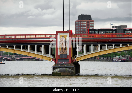 Vauxhall Bridge, Themse, London Stockfoto