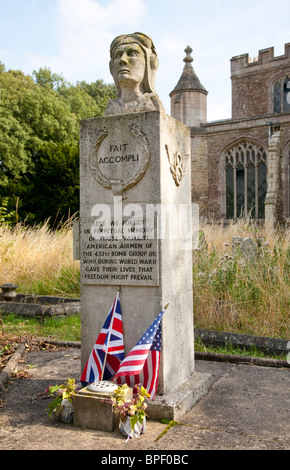 Statue im Gedenken an gefallene amerikanische Flieger Stockfoto