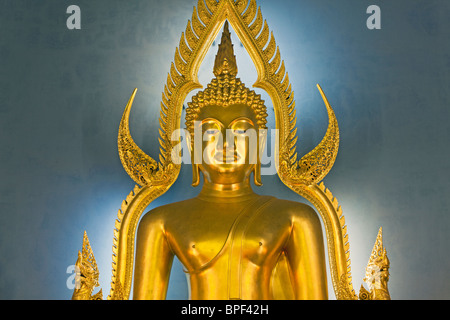 Goldene Buddha-Statue, Wat Benjamabophit (Marmor-Tempel), Bangkok, Thailand Stockfoto