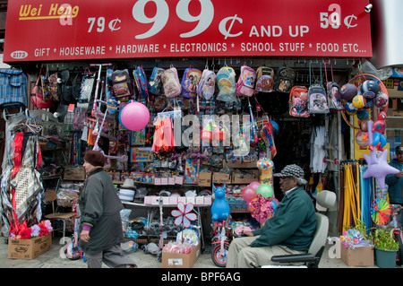 99CENTS Shop in East Harlem New York City Stockfoto