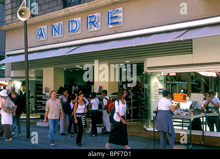 Franzosen, Schuhgeschäft, Shopping, Rue de la Republique, Stadt Avignon, Avignon, Provence, Frankreich, Europa Stockfoto
