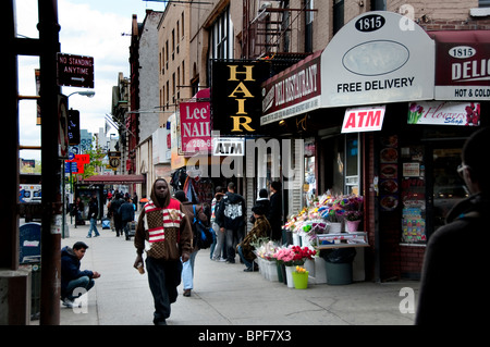Beschäftigt und aktive 125. Straße in Harlem New York City Stockfoto