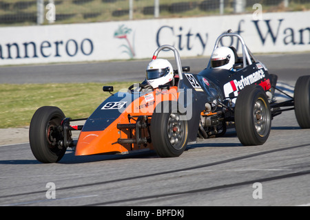 Formel Vee racing bei einem australischen Auto Rennen treffen. Stockfoto