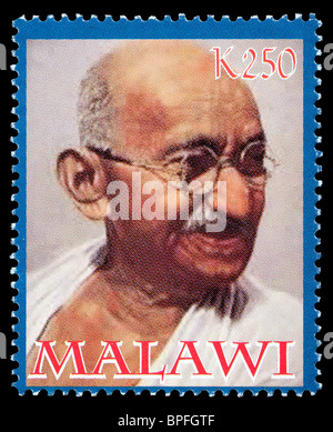 MALAWI - ca. 2004: Eine Briefmarke gedruckt in Malawi zeigt Mohandas Karamchand Gandhi, ca. 2004 Stockfoto