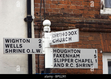 Straßenschild in Little Walsingham, Norfolk, Großbritannien Stockfoto