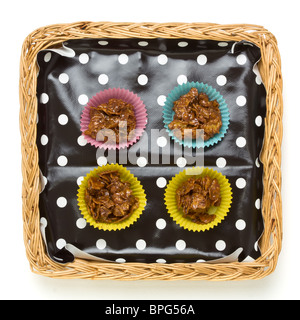 Cupcakes Müsli aus Cornflakes und Karamell Schokolade geschmolzen. Stockfoto