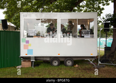 Quietus Disk jockeys auf dem grünen Mann Festival Radio Rundfunk. Grüner Mann Festival 2010. Stockfoto