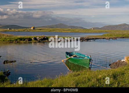 Am Straßenrand Forellen angeln man South Uist, äußeren Hebriden, Western Isles, Schottland.  SCO 6502 Stockfoto